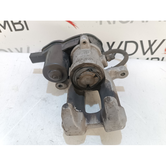 9842295280 PINZA FRENO ELETTRICA POSTERIORE SINISTRO PEUGEOT 2008 2° 1.5 HDI (DAL 2019 IN POI >)