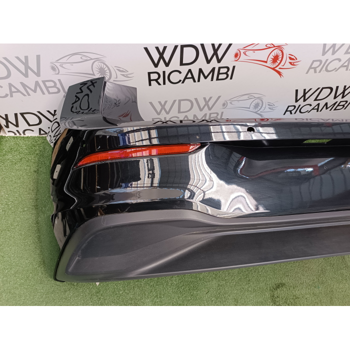 5H6807421F PARAURTI POSTERIORE POST NERO VW GOLF 8 8.5 ANNO 2025 CON FORI PER SENSORI