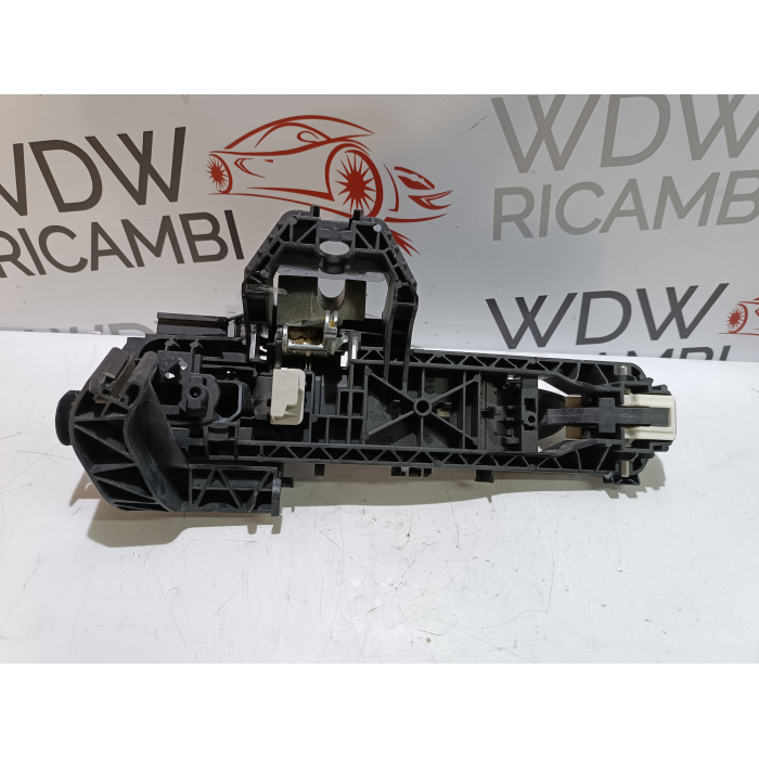 MANIGLIA ESTERNA POSTERIORE DESTRO MERCEDES CLASSE C W204 2007\2011 A2047601634 