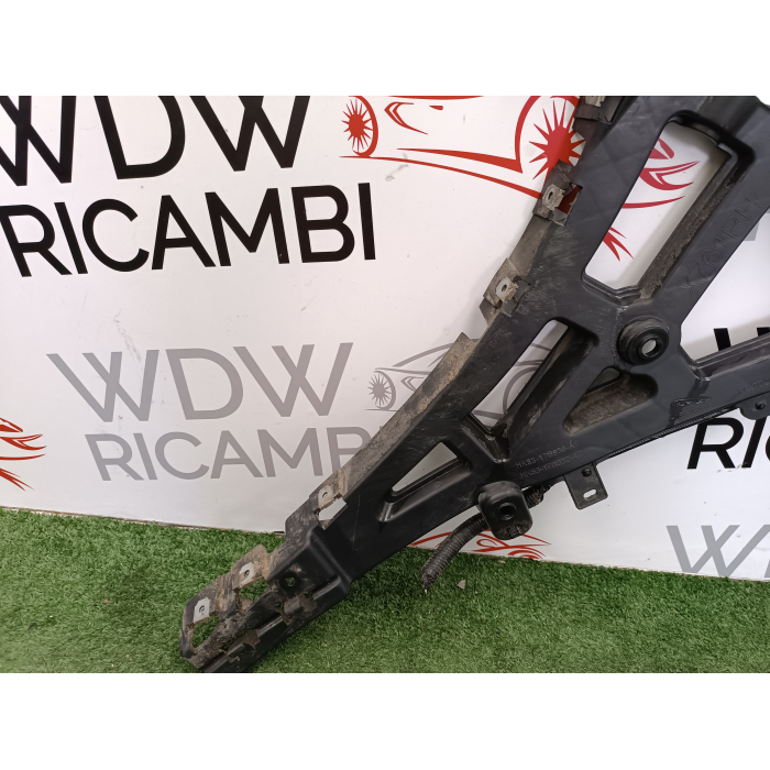 HK83-17B930-AE STAFFA SUPPORTO PARAURTI POSTERIORE DESTRO JAGUAR F-PACE 2016\2020