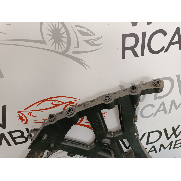 HK83-17B931-AE STAFFA SUPPORTO PARAURTI POSTERIORE SINISTRO JAGUAR F-PACE 2016\2020
