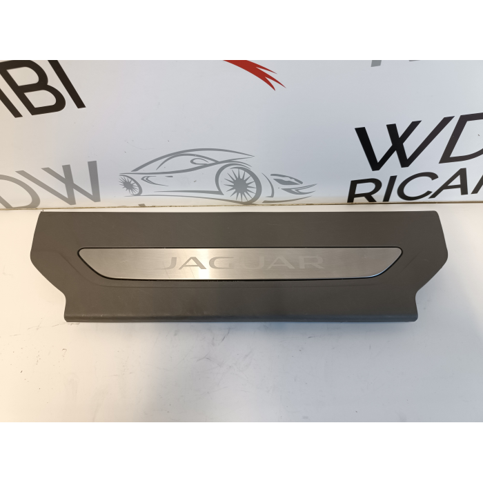 HK83-13201-AF BATTITACCO SOTTOPORTA ANTERIORE SINISTRO SX JAGUAR F-PACE (2016\2020)