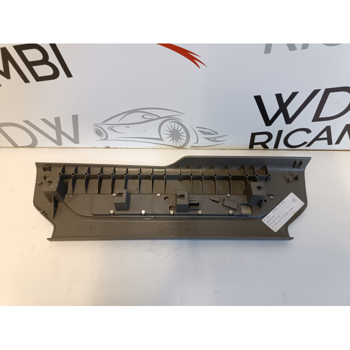 HK83-13201-AF BATTITACCO SOTTOPORTA ANTERIORE SINISTRO SX JAGUAR F-PACE (2016\2020)