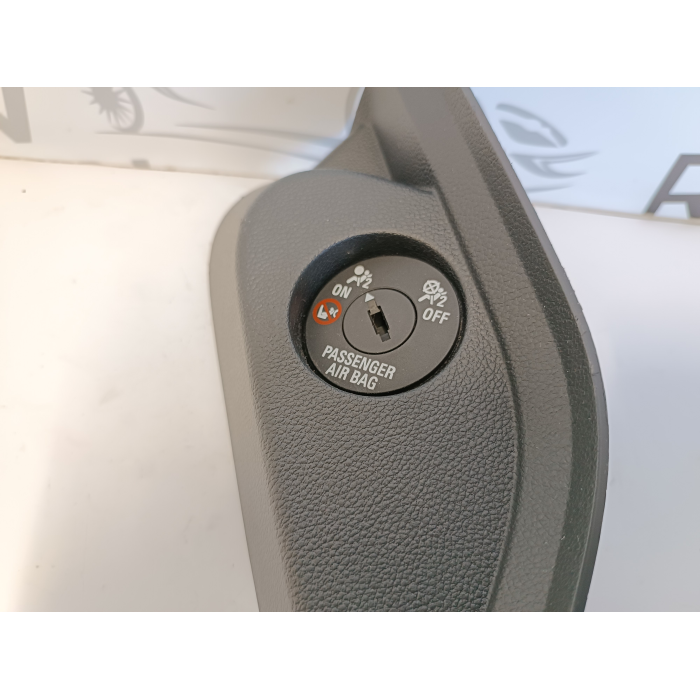 13257544 RIVESTIMENTO DESTRO COMANDO AIRBAG ON - OFF OPEL ASTRA J (2009\2020)