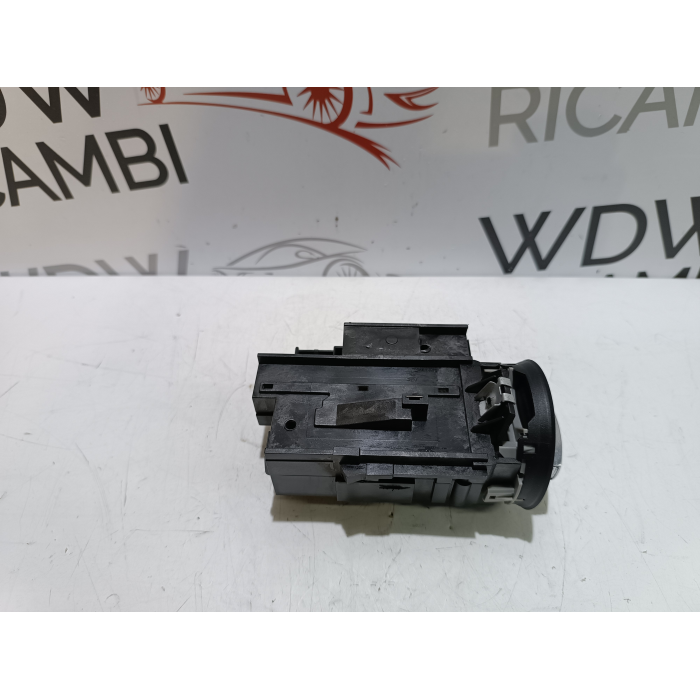 3C0905843R BLOCCHETTO ACCENSIONE CON CHIAVE VW PASSAT 2.0 TDI 2008\2010 33303401
