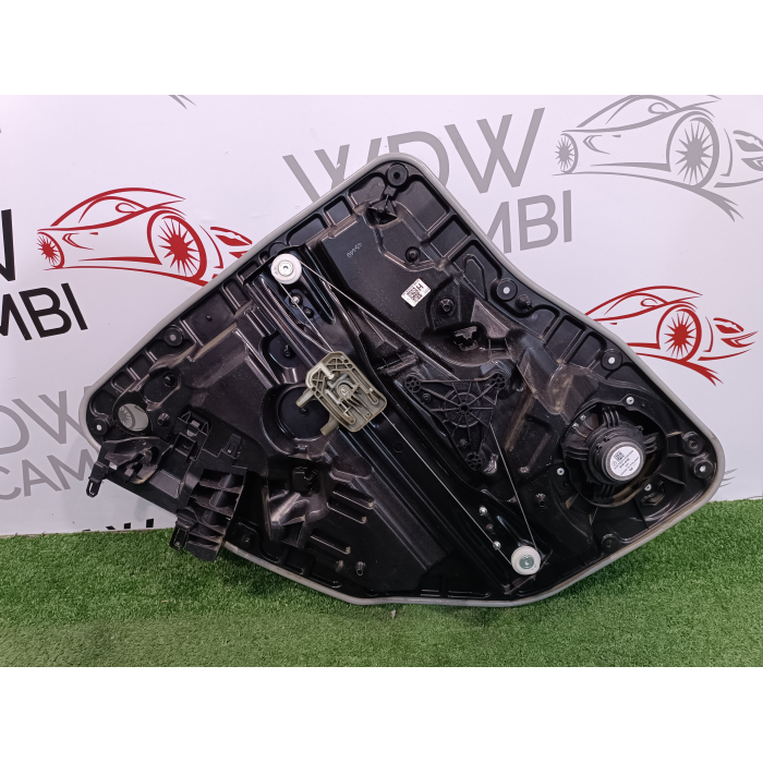 A2477309301 ALZAVETRO POSTERIORE DESTRO MERCEDES GLA (H247) (DAL 2020 IN POI >)
