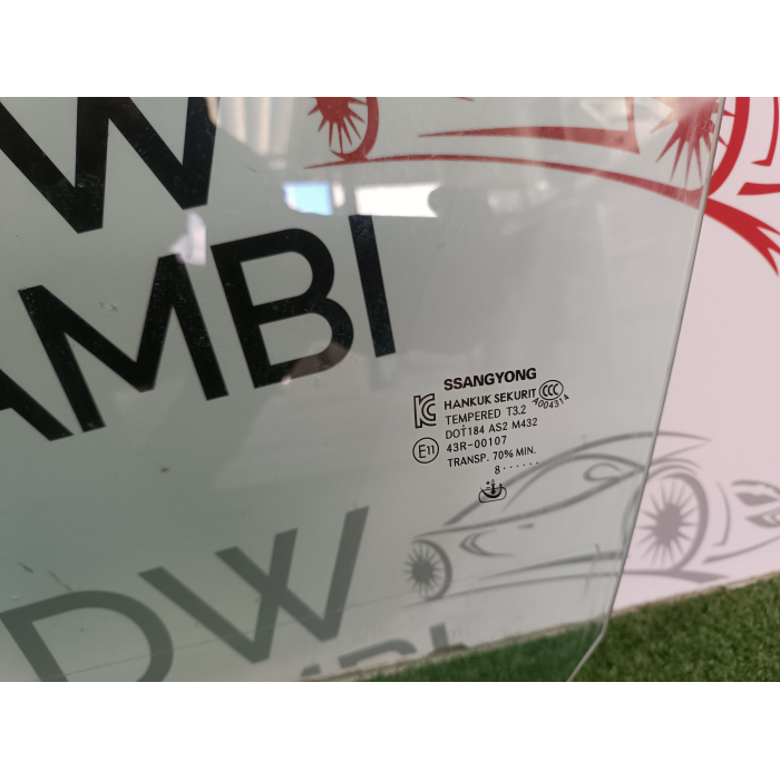 VETRO CRISTALLO SCENDENTE PORTA ANTERIORE SINISTRO SSANGYONG TIVOLI 2015\2019