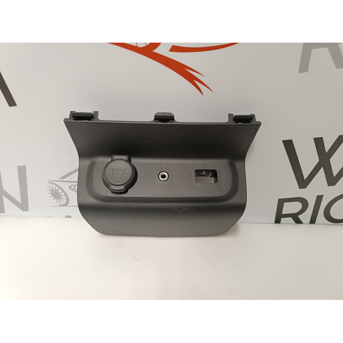 9812508977 CORNICE ATTACCO ACCENDISIGARI AUX CITROEN C3 3° (DAL 2016 IN POI >)