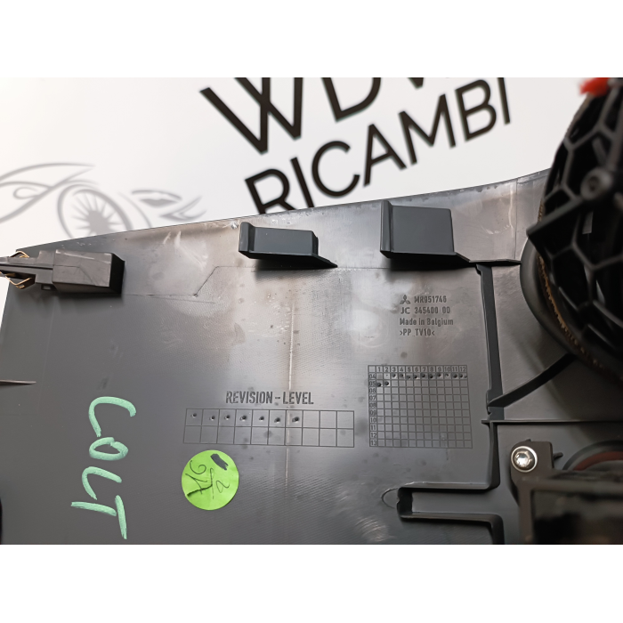 MR951746 RIVESTIMENTO BOCCHETTE CRUSCOTTO CENTRALE MITSUBISHI COLT Z30 (2004\2012) 