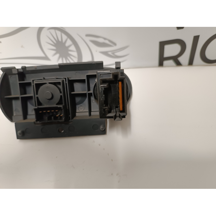 MN148893ZZ INTERRUTTORE PULSANTE SPECCHI FENDINEBBIA SPECCHIETTI MITSUBISHI COLT CZC 