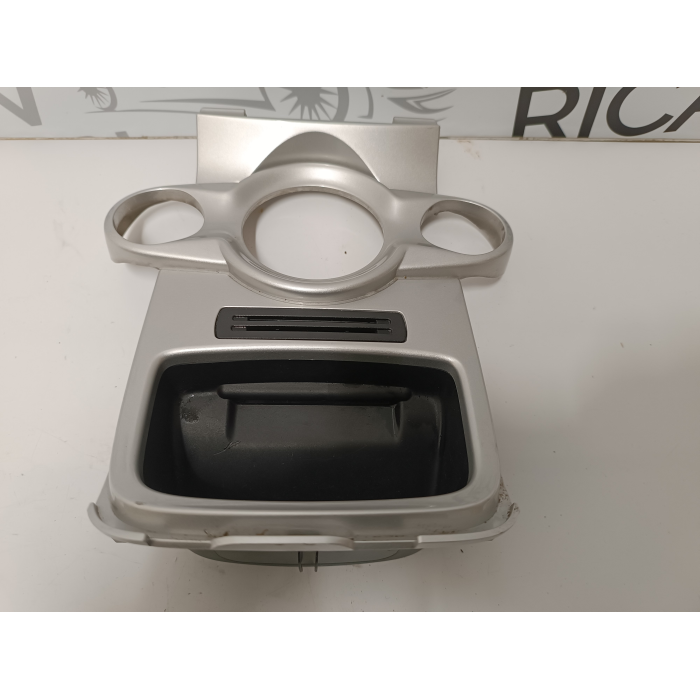 8A61-18D422-AG / 8A61-18D422 CORNICE GRUPPO COMANDI FORD FIESTA 6° (2008\2013) 