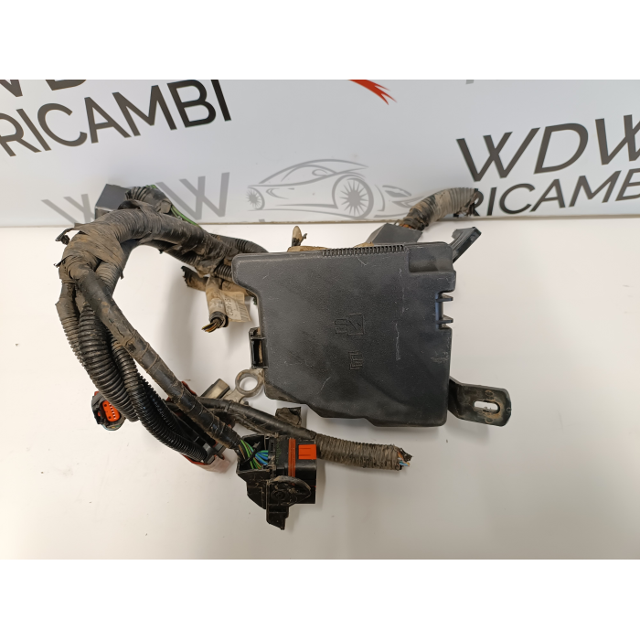 8V5114B144BA CENTRALINA SCATOLA PORTA FUSIBILI FORD FIESTA 1.4 / 1.6 TDCI (2008\2017) 