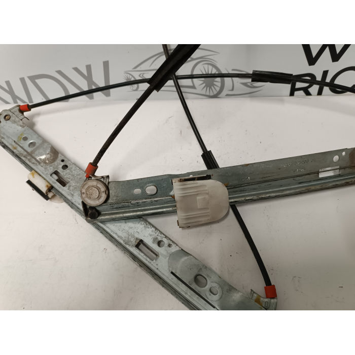 8A61-B23200 MECCANISMO ALZAVETRO ANTERIORE DESTRO FORD FIESTA 6° 3 PORTE (2008\2013) 