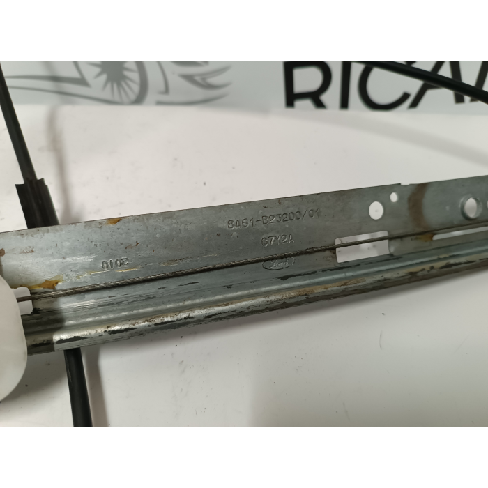 8A61-B23200 MECCANISMO ALZAVETRO ANTERIORE DESTRO FORD FIESTA 6° 3 PORTE (2008\2013) 