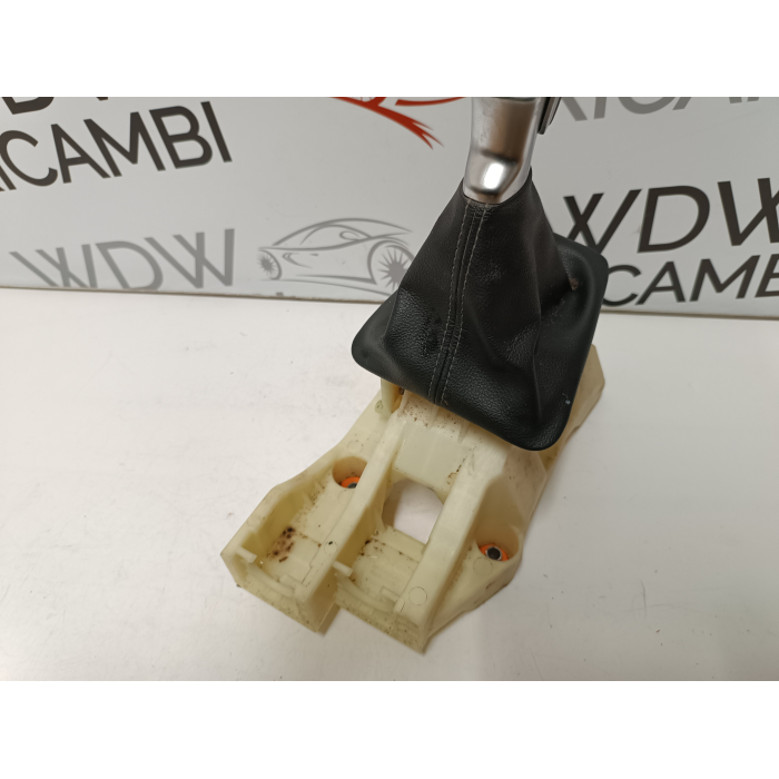 43700-F9100 LEVA POMELLO CUFFIA CAMBIO MANUALE 5 MARCE KIA RIO YB 1.0 - 1.2 2017-2023