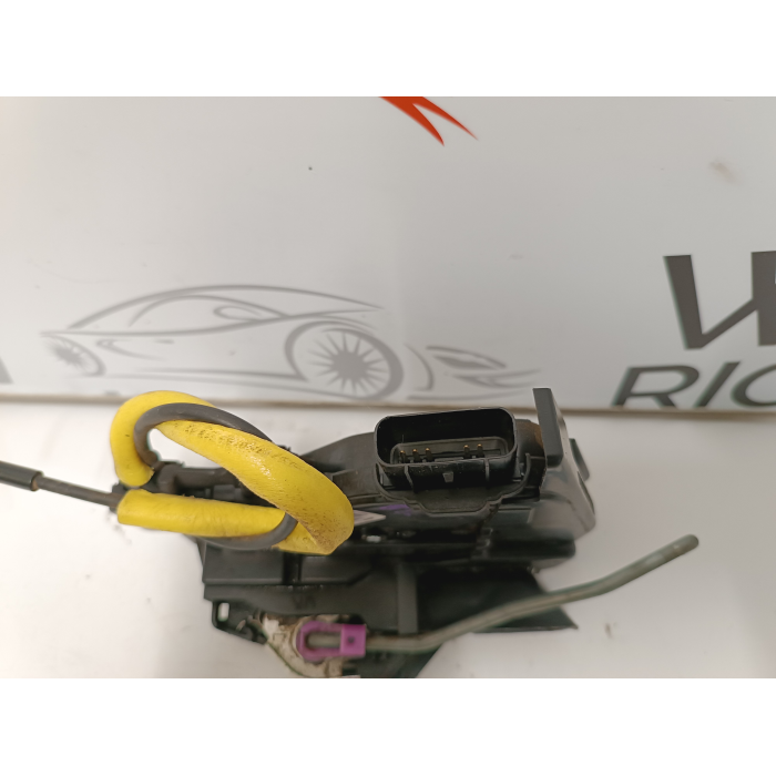 813A0-H8240 SERRATURA CHIUSURA 5PIN PORTA ANTERIORE SINISTRA KIA RIO 2017-2023 YB 4° 