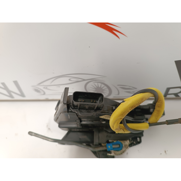 813B0-H8250 SERRATURA CHIUSURA 4PIN PORTA ANTERIORE DESTRA KIA RIO 2017-2023 YB 4° 