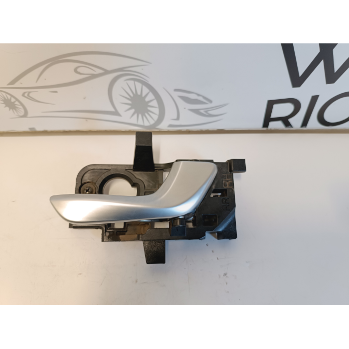 83623-H8500 MANIGLIA INTERNA APRI PORTA POSTERIORE DESTRA KIA RIO (YB) 2017-2023