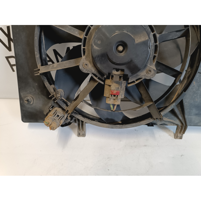8V51-8C607-CG VENTOLA ELETTROVENTOLA radiatore MOTORE FORD FIESTA 1.4 - 1.6 TDCI (2008\2017) 