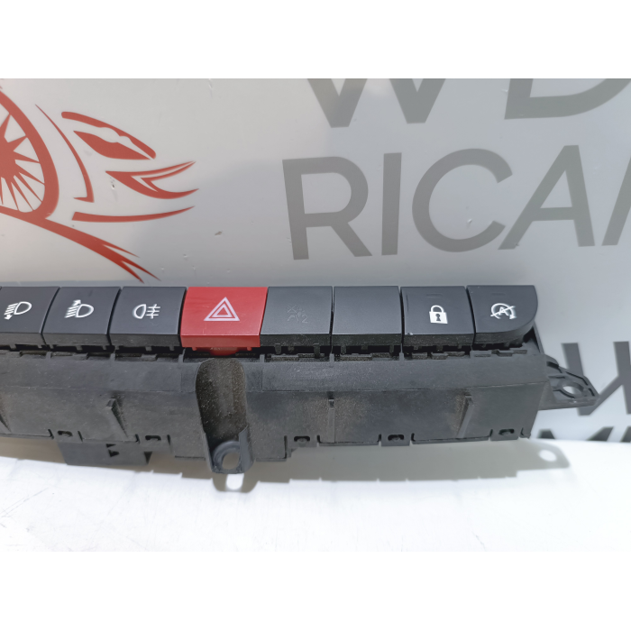 7356509010 PULSANTIERA CENTRALE CRUSCOTTO FIAT 500L 1.3 MTJ (DAL 2012 IN POI >) 