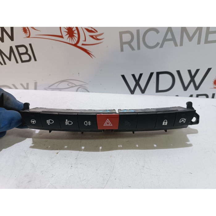 7356509010 PULSANTIERA CENTRALE CRUSCOTTO FIAT 500L 1.3 MTJ (DAL 2012 IN POI >) 