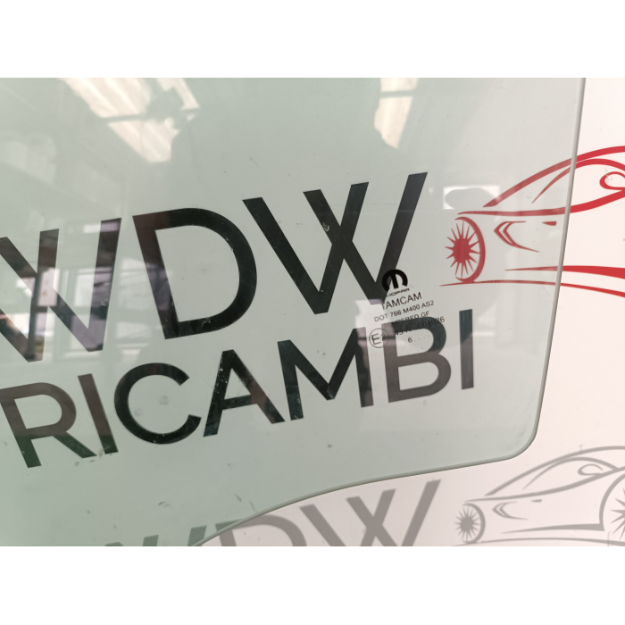 VETRO SCENDENTE PORTA ANTERIORE SINISTRO FIAT TIPO (356) SW 1.6 (DAL 2015 IN POI >)