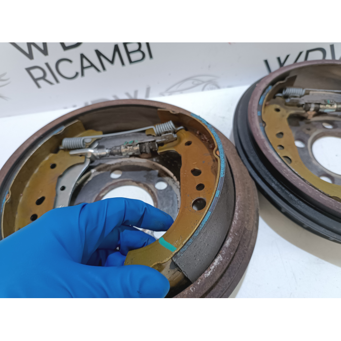 2Q0609617A KIT TAMBURI CON GANASCE POSTERIORI VW POLO AW1\F 1.6 TDI DAL 2017 IN POI 