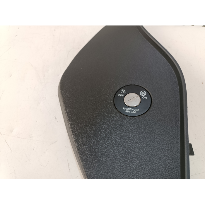 84768-1W100 RIVESTIMENTO CRUSCOTTO LATO DESTRO KIA RIO (UB) 1.1 CRDI (2011\2017)