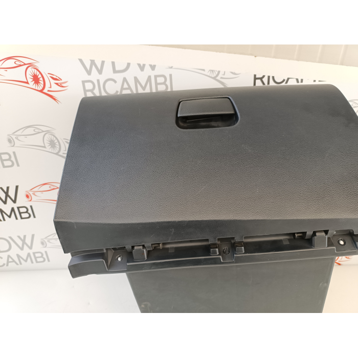 84512-1W010 CASSETTO PORTAOGGETTI LATO DESTRO KIA RIO (UB) 1.1 CRDI (2011\2017)