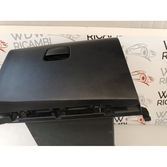 84512-1W010 CASSETTO PORTAOGGETTI LATO DESTRO KIA RIO (UB) 1.1 CRDI (2011\2017)