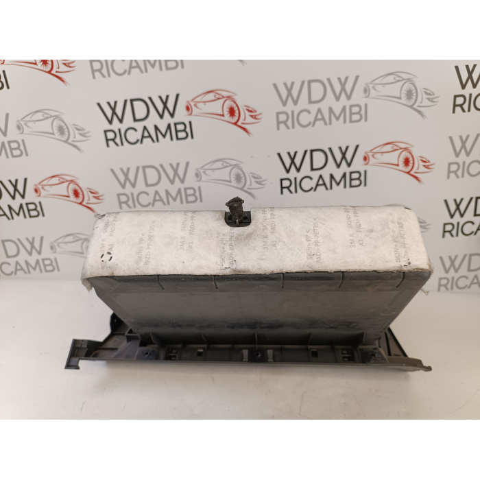 84512-1W010 CASSETTO PORTAOGGETTI LATO DESTRO KIA RIO (UB) 1.1 CRDI (2011\2017)