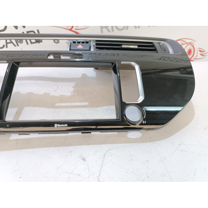 84740-1WFB0 MASCHERINA RIVESTIMENTO RADIO CRUSCOTTO KIA RIO (UB) (2011\2017)