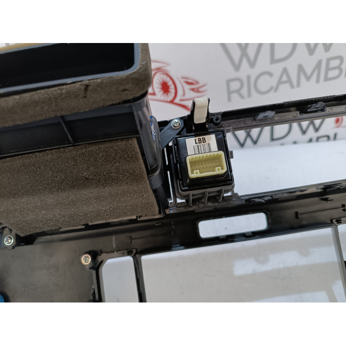 84740-1WFB0 MASCHERINA RIVESTIMENTO RADIO CRUSCOTTO KIA RIO (UB) (2011\2017)