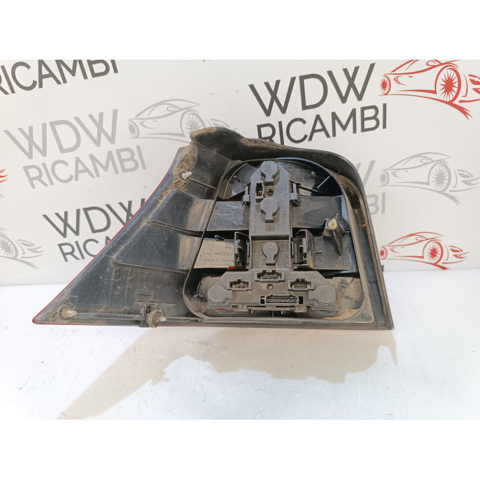 FANALE FANALINO STOP POSTERIORE DESTRO HELLA VW GOLF 4 IV 1.9 TDI (1997\2004)