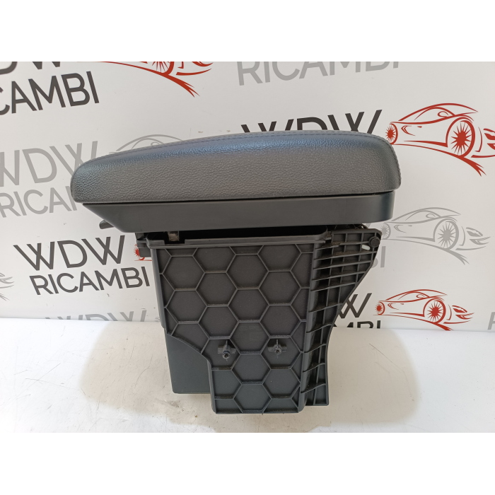 84670-1W000 BRACCIOLO INTERNO IN PELLE KIA RIO (UB) 1.1 CRDI (2011\2017)