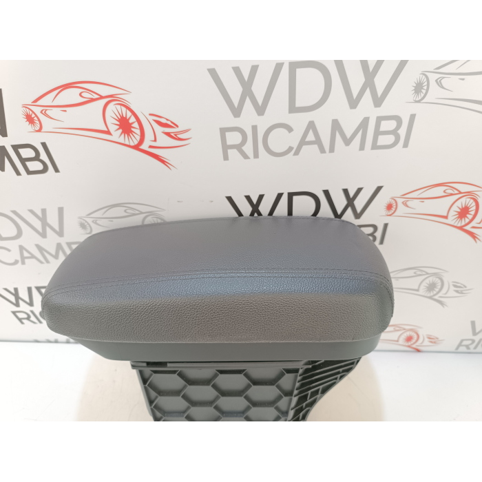 84670-1W000 BRACCIOLO INTERNO IN PELLE KIA RIO (UB) 1.1 CRDI (2011\2017)
