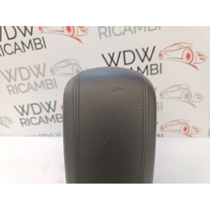 84670-1W000 BRACCIOLO INTERNO IN PELLE KIA RIO (UB) 1.1 CRDI (2011\2017)