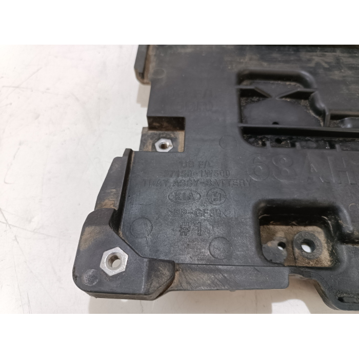 37150-1W500 BASE SUPPORTO BATTERIA KIA RIO (UB) 1.1 CRDI (2011\2017)