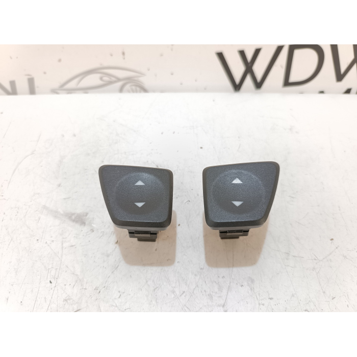 28767 COPPIA INTERRUTTORI ALZAVETRO DX \ SX FIAT 500 1.4 (2007\2015) 3P 3 PORTE