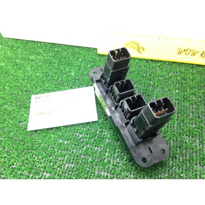 PULSANTE INTERRUTTORE FENDINEBBIA GRUPPO COMANDI KIA CARNIVAL 2004 2.9CC UP