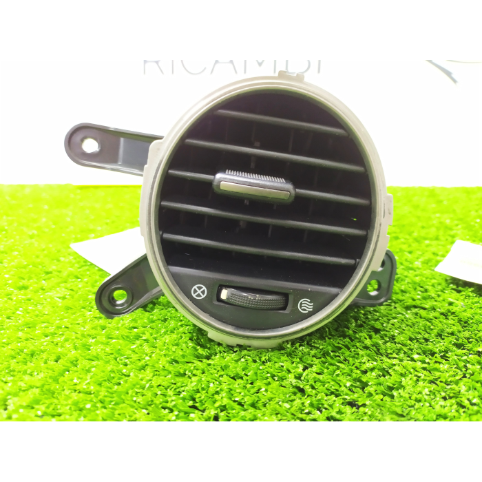 97440-1D000 BOCHETTA AREAZIONE LATERALE DESTRO DX CRUSCOTTO KIA CARENS 2 II SERIE