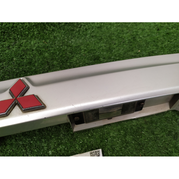 MR245529 RIVESTIMENTO PORTELLONE POSTERIORE LUCE TARGA MITSUBISHI SPACE STAR