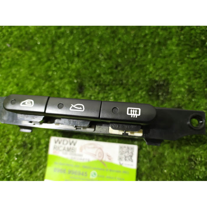PULSANTI CLIMA SPANNA VETRI SBRINATORE COMANDI CRUSCOTTO HYUNDAI I10 (07-13)