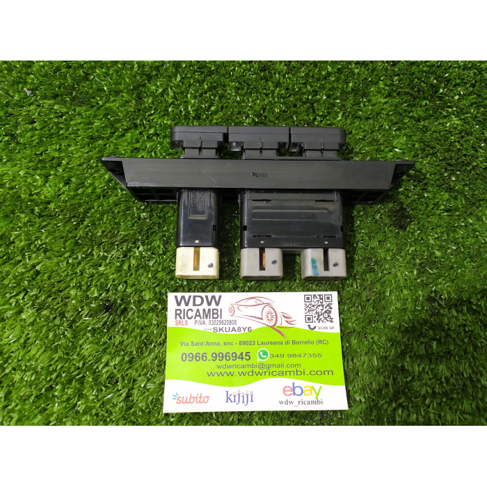 PULSANTI CLIMA SPANNA VETRI SBRINATORE COMANDI CRUSCOTTO HYUNDAI I10 (07-13)