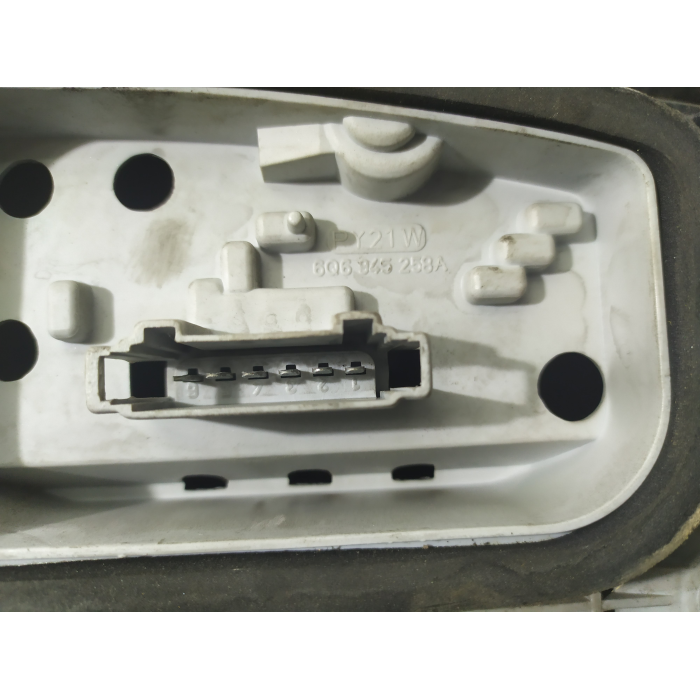 FANALE FANALINO STOP POSTERIORE POST DESTRO DX VOLKSWAGEN POLO (9N)