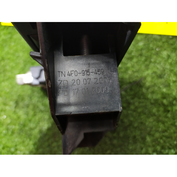 PROTEZIONE COPERTURA CENTRALE SOVRACCARICO BATTERIA AUDI A6 (C6) 