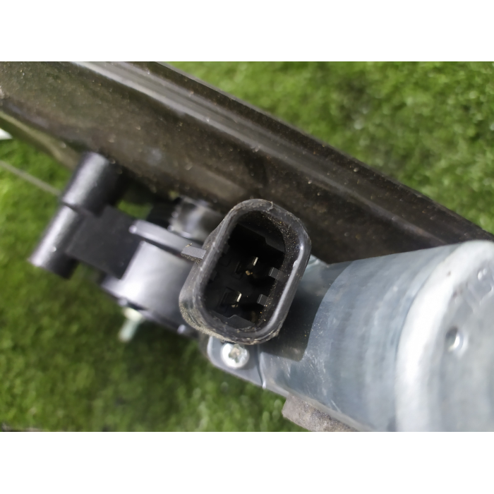 51974580 ALZAVETRO ALZACRISTALLO ANTERIORE SINISTRO SX LANCIA YPSILON (846) ART14306