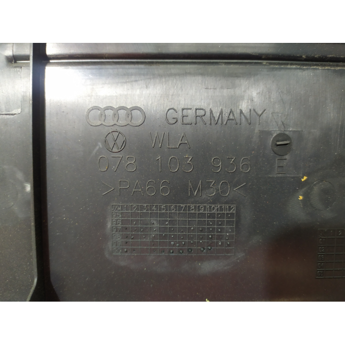COPERCHIO TESTATA LATERALE SINISTRO SX AUDI A4 (B5) 8D (1998\2001) 2.4 V6 30V