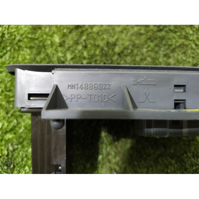 PULSANTE INTERRUTTORE FENDINEBBIA ANTINEBBIA MITSUBISHI COLT Z30 (2004\2012)