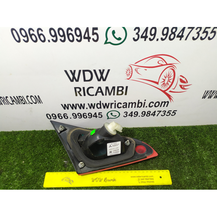 FANALE FANALINO INTERNO POSTERIORE POST DESTRO DX MITSUBISHI COLT Z30